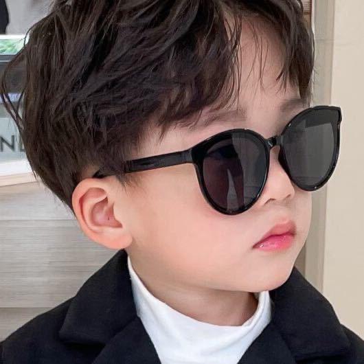 亮亮童装个体店