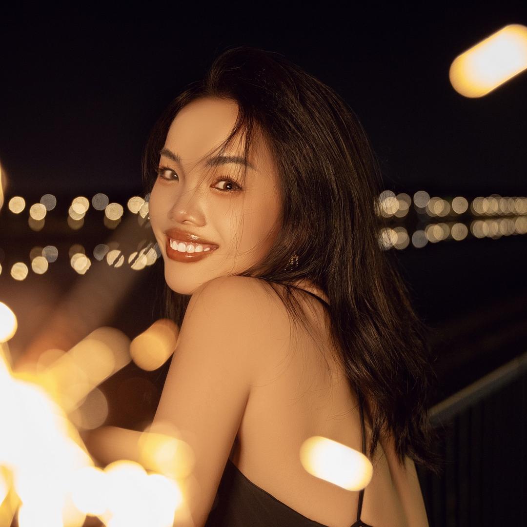 @爱喝新疆酸奶的小姐姐