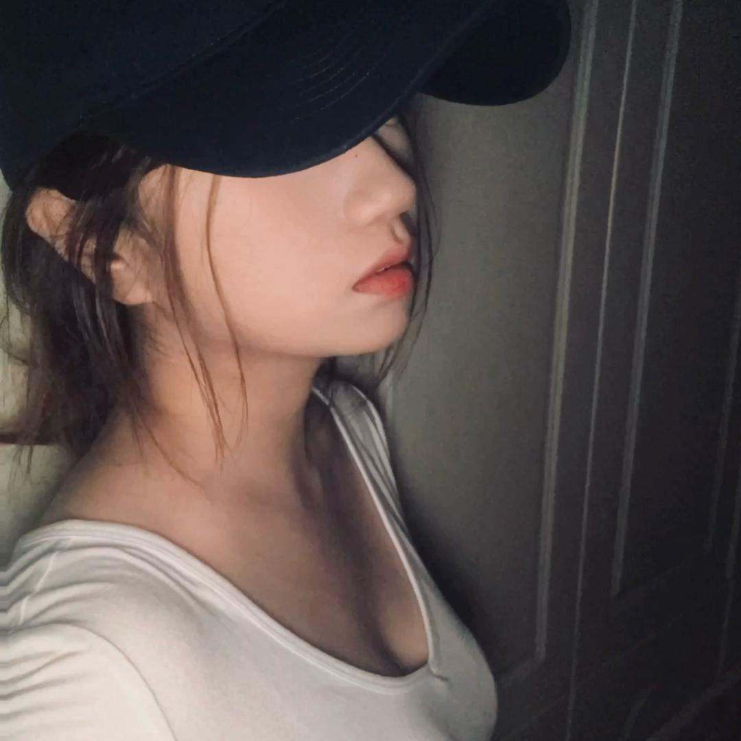 一条小晶鱼.（见过周震南版）