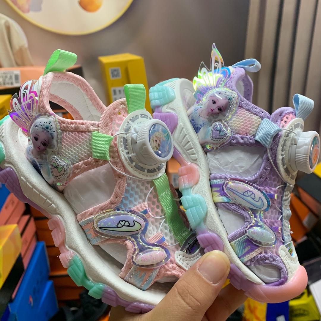 小布兜童鞋一号店