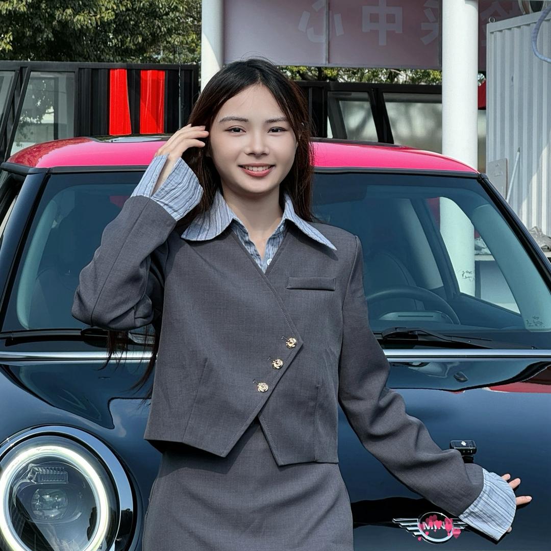 小鹿（西老板迷你二手车）