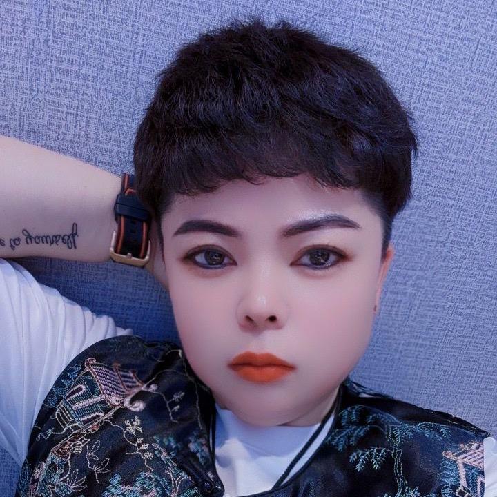 为美而生아름다움을 위해 태어나다