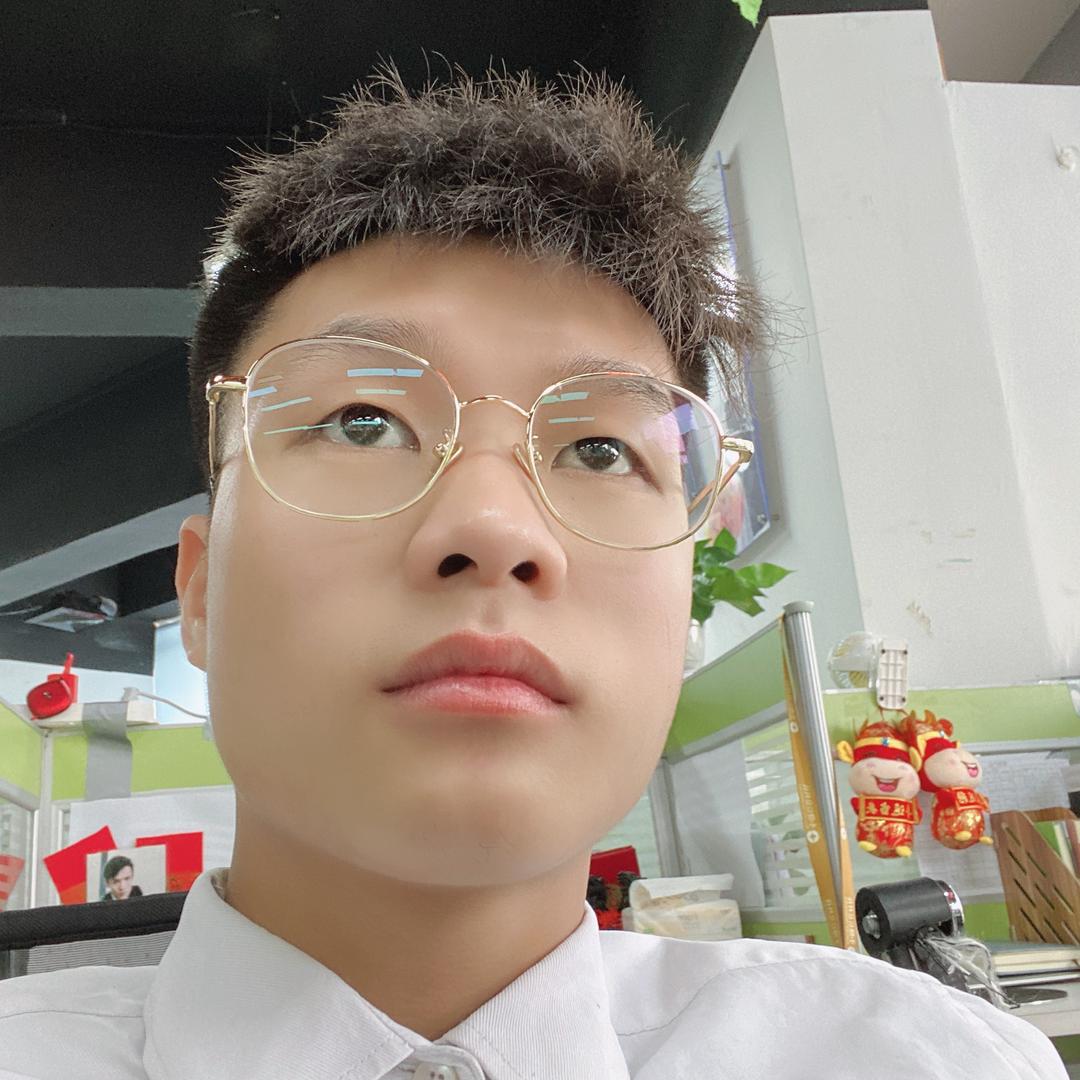 鑫泷潮牌服饰