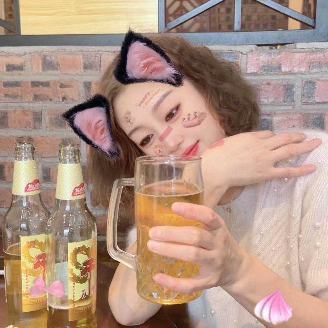 玲姐爱喝酒