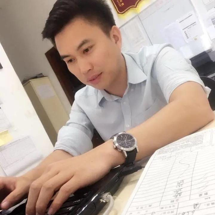 木易楊(车亦博二手车)