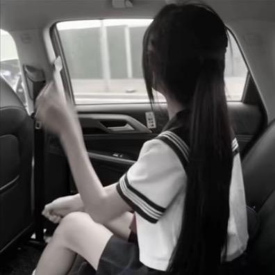 陈简.
