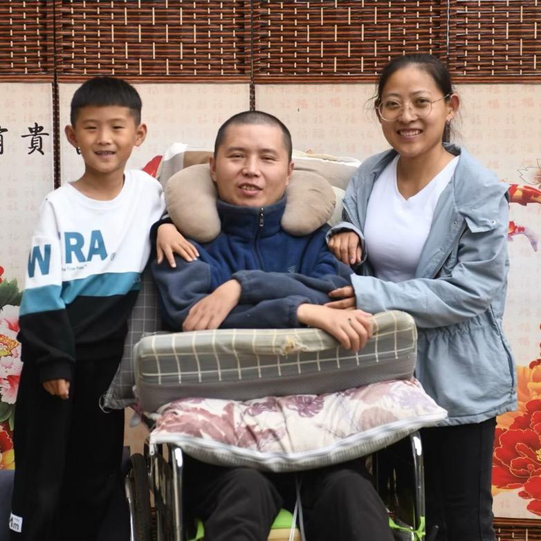李建伟