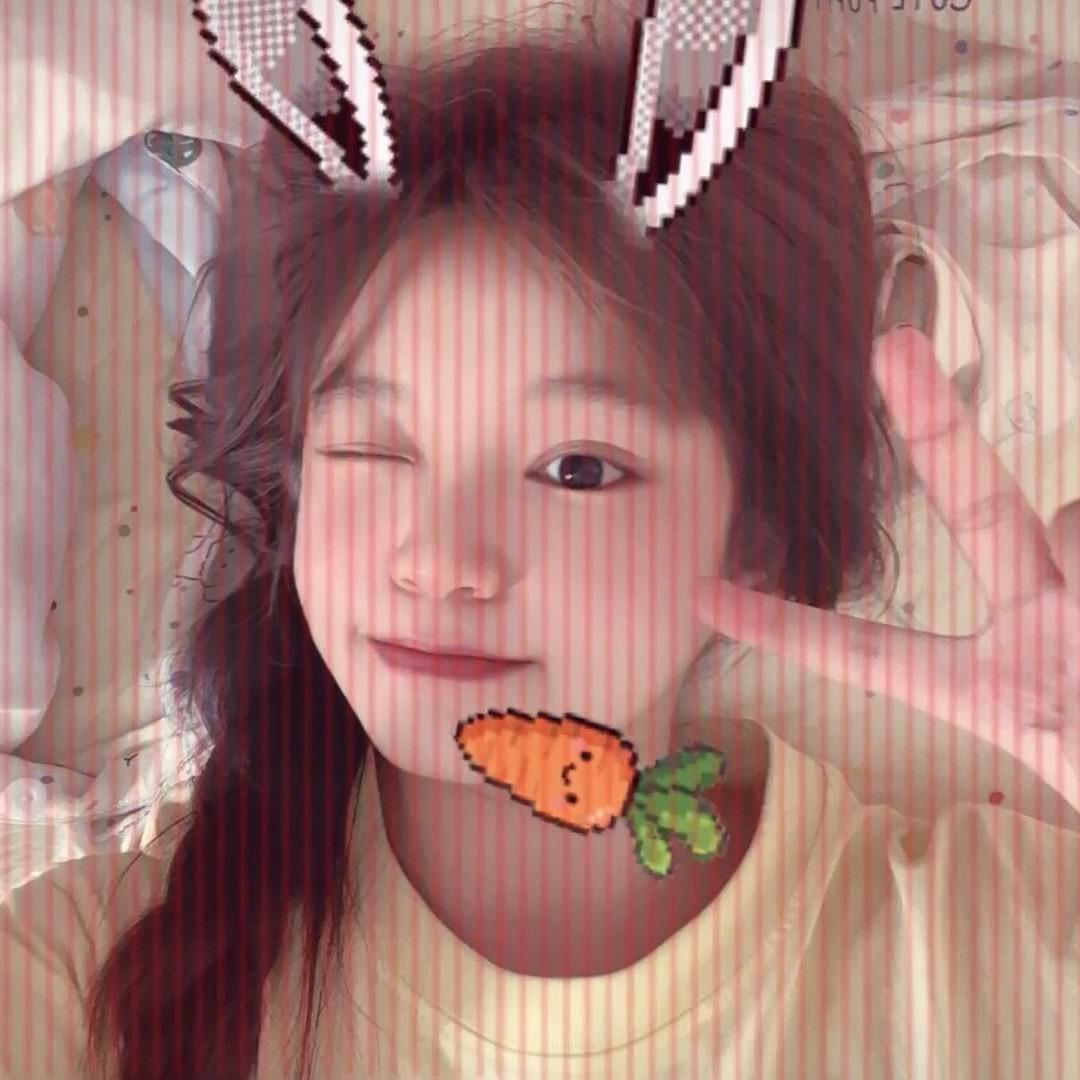 爱吃火鸡面的小女孩.🦋