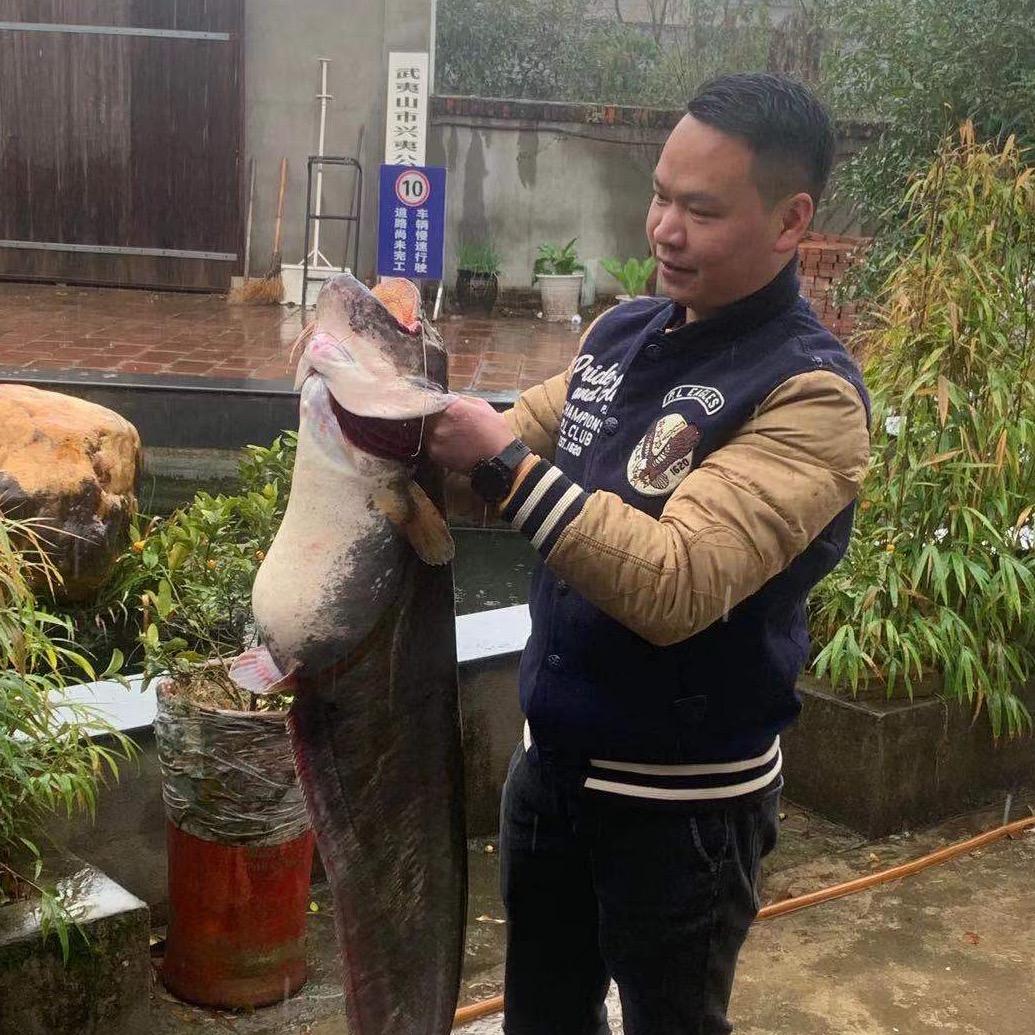 华荣