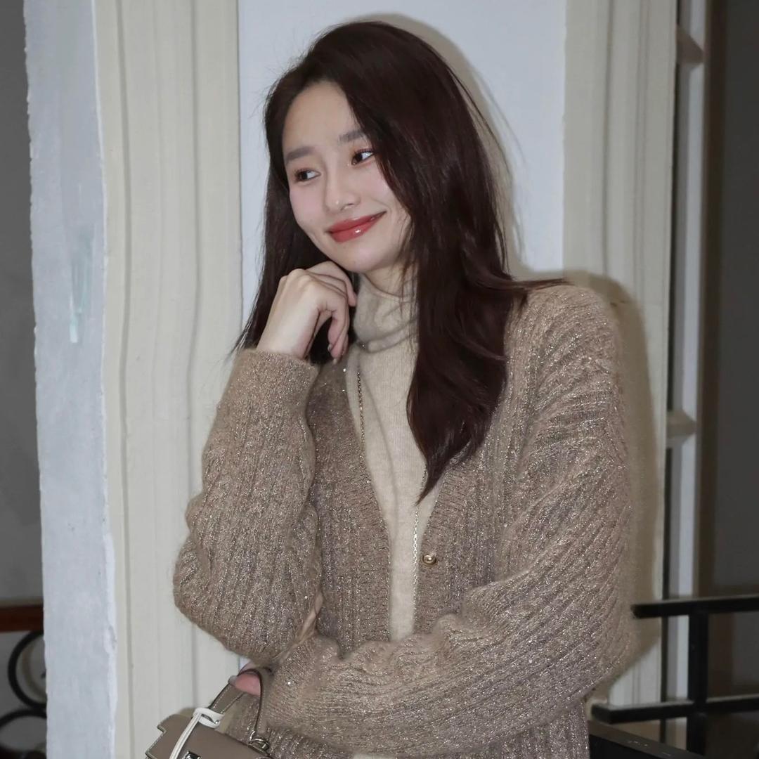 邱莹莹—直播助理