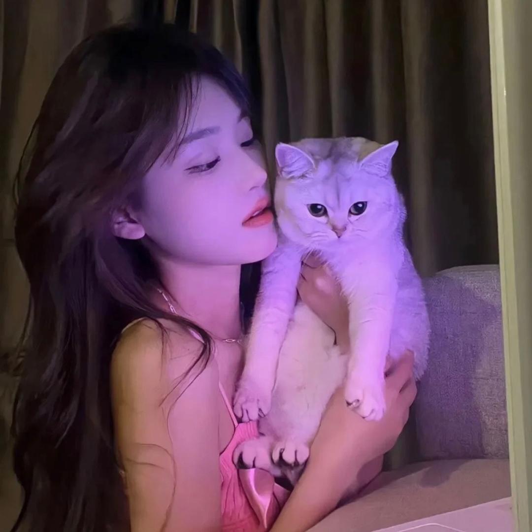 小林有点甜