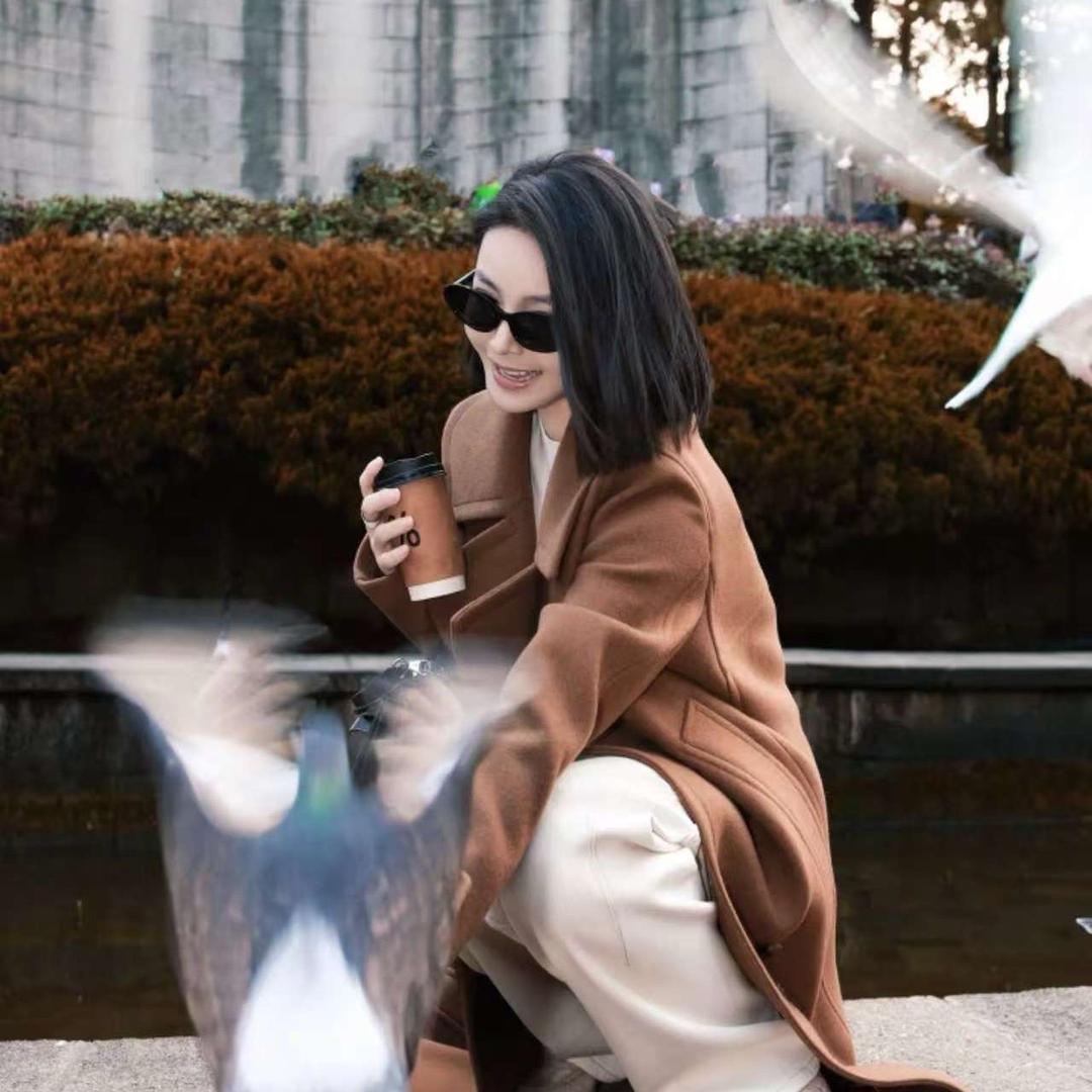 溶溶授权定制服饰