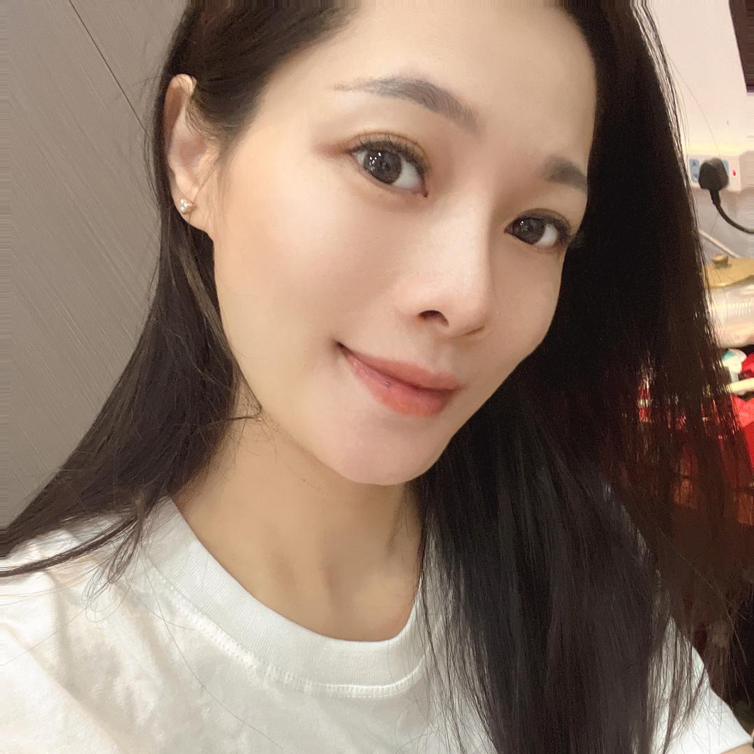 静静🎀