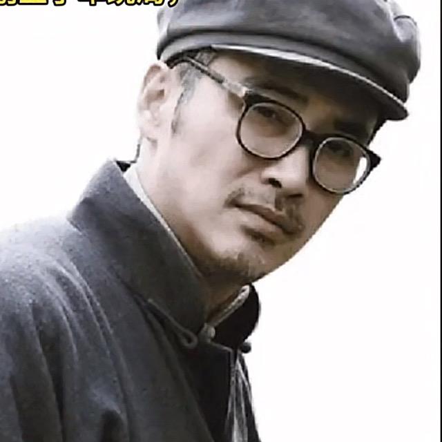 暗中观察…╭╯