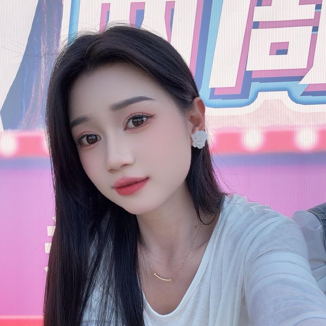 李静静