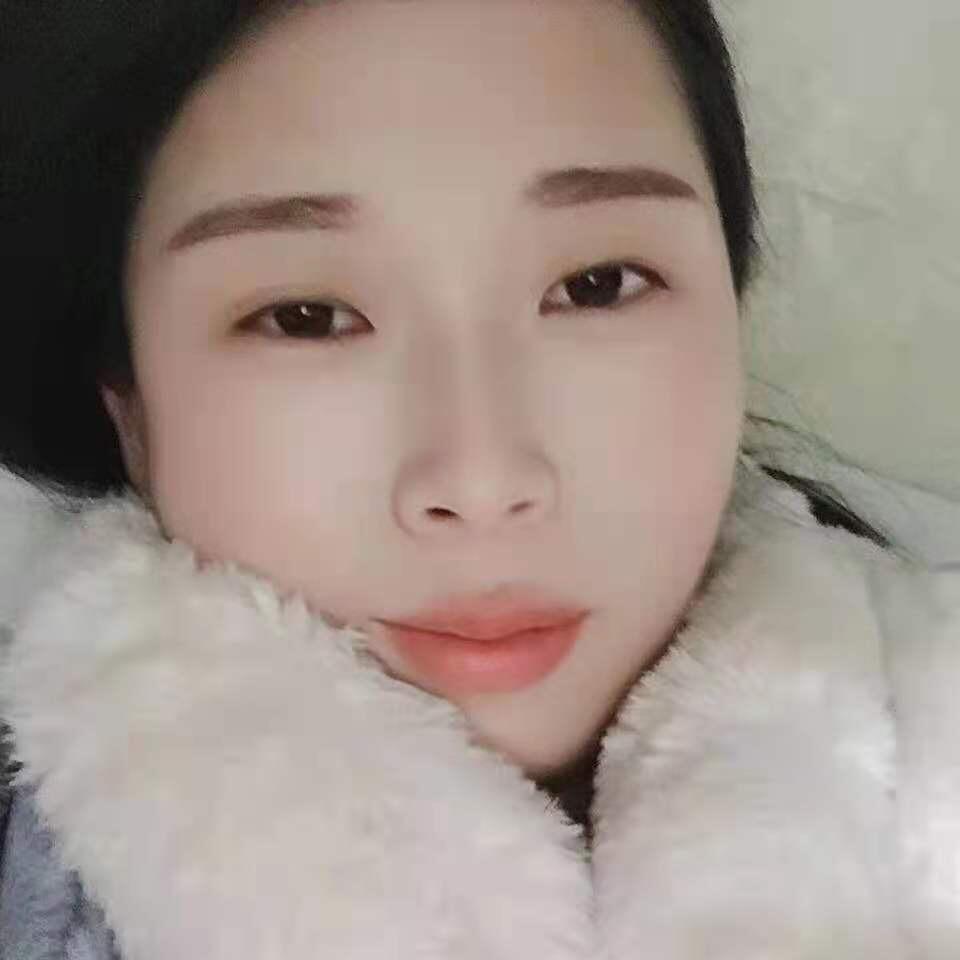容容