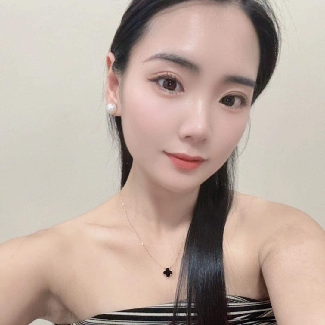 芳芳吖