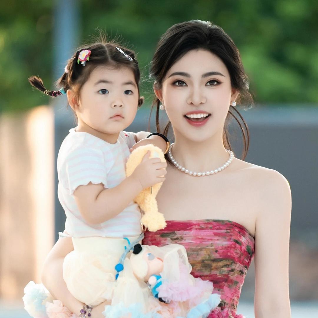 王囡囡女装