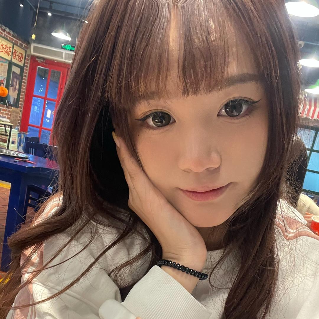 美艺小姐姐