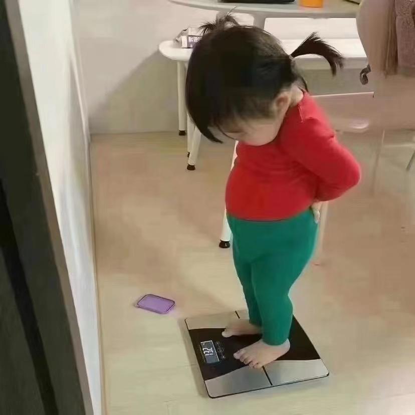 农村憨妞