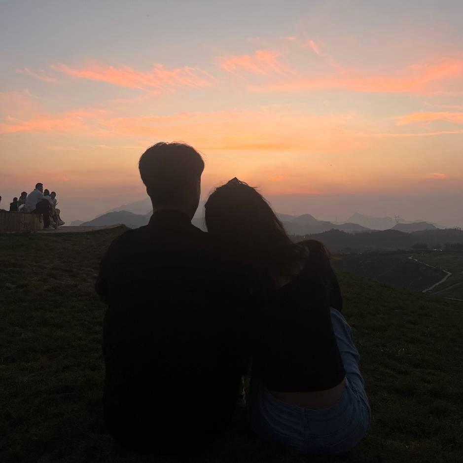 @_iYu7.