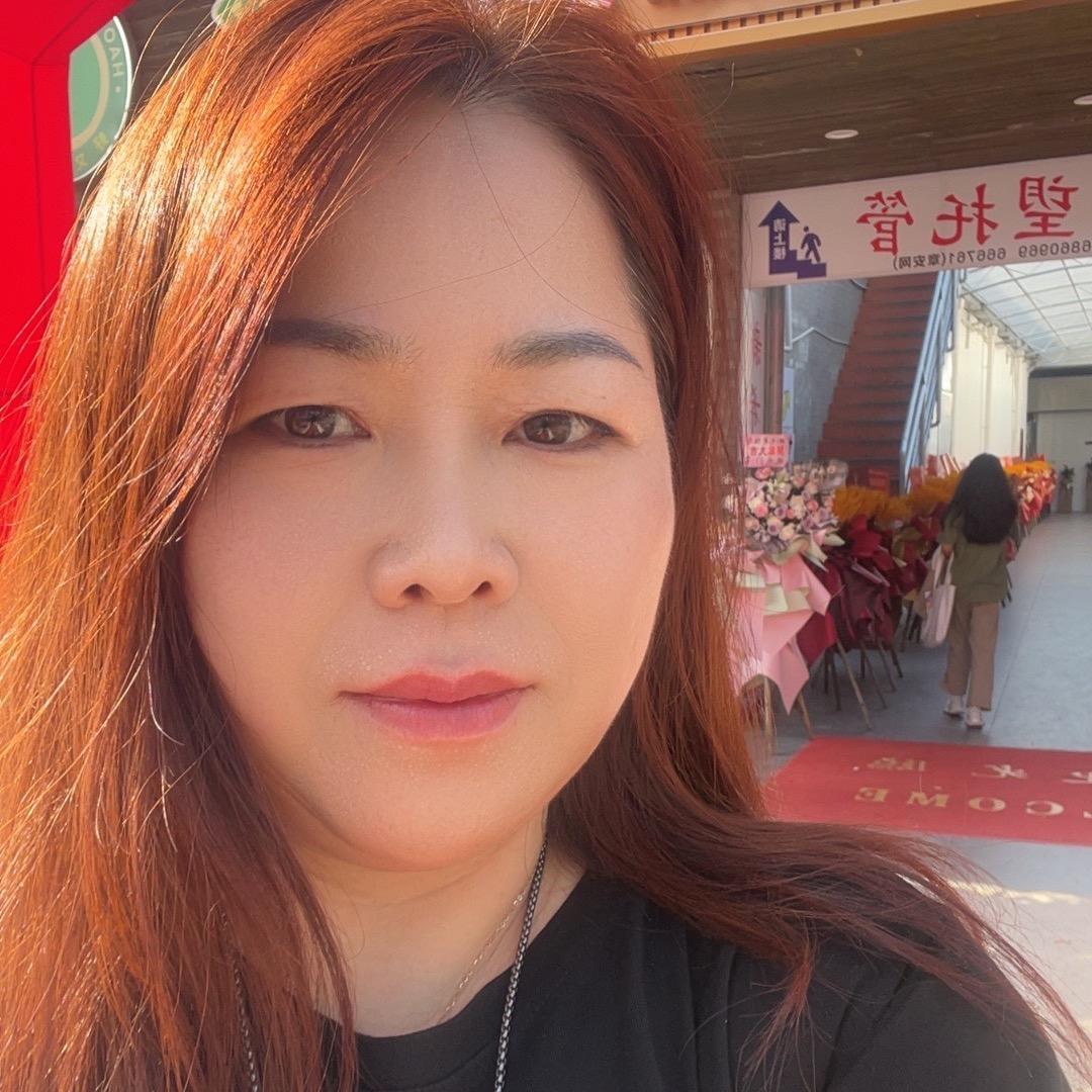 张丽，