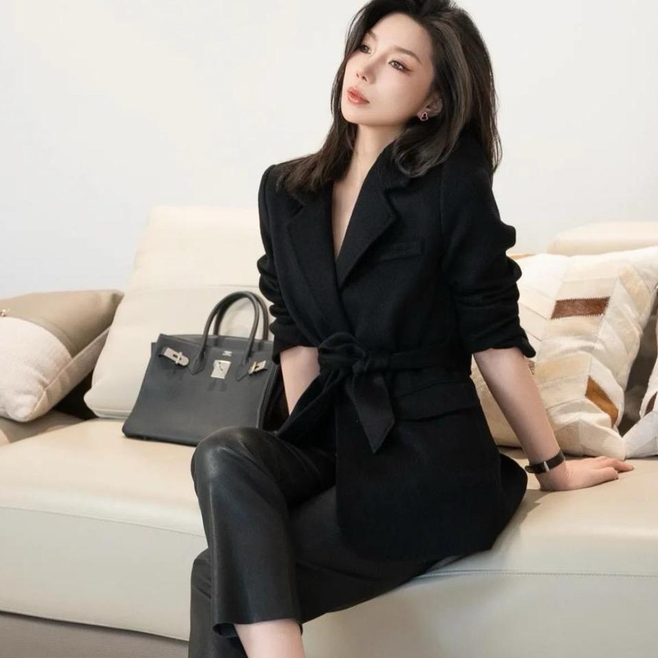 余书「高奢女装」