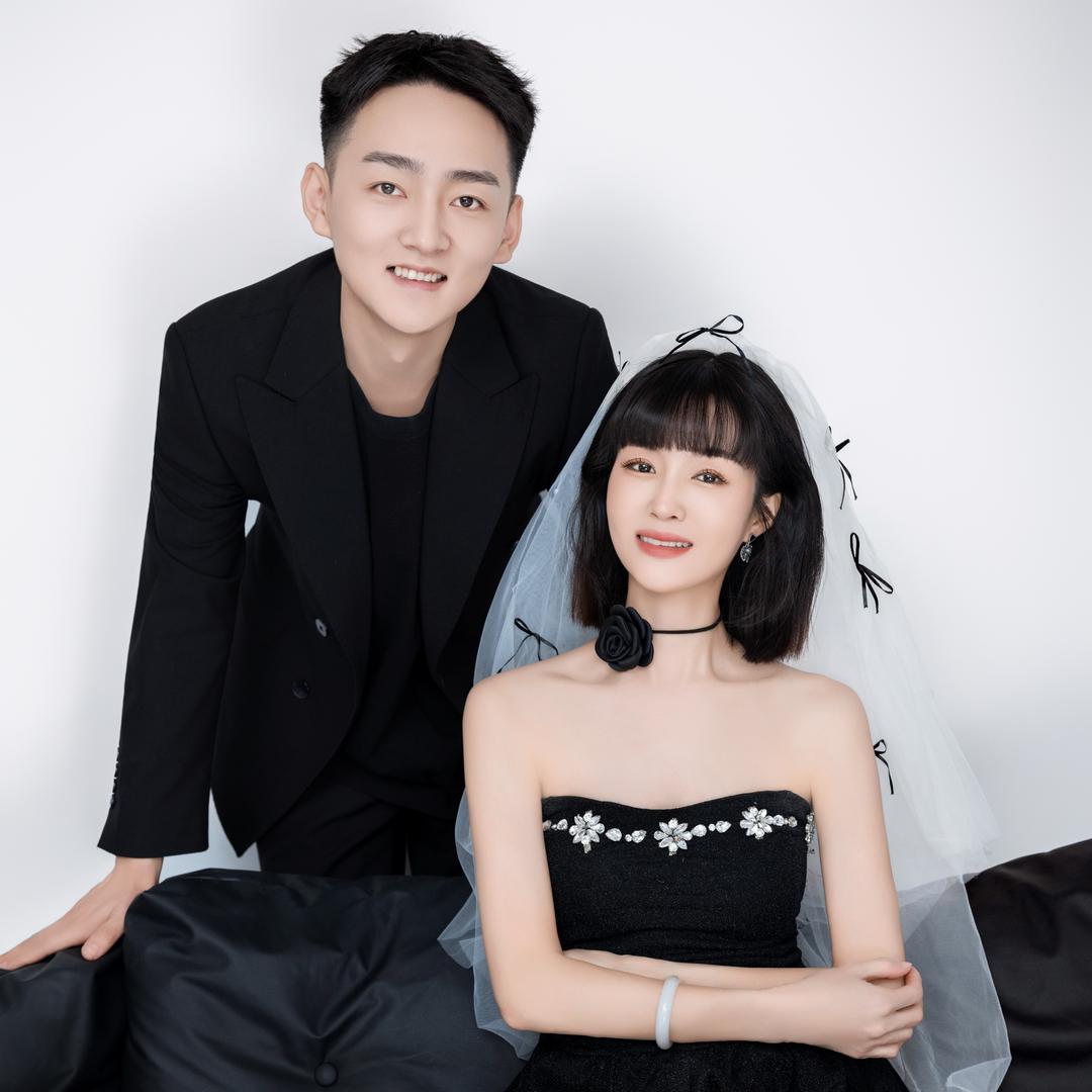 曼曼           🕷️