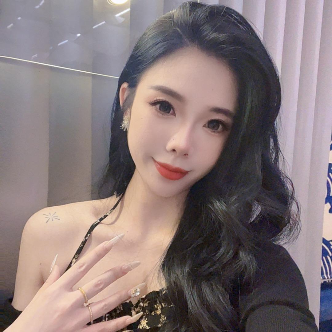 小玲《衣时光》女装店👗