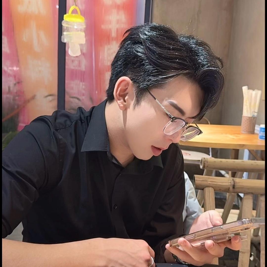 张zhang⁰⁹²⁸💧