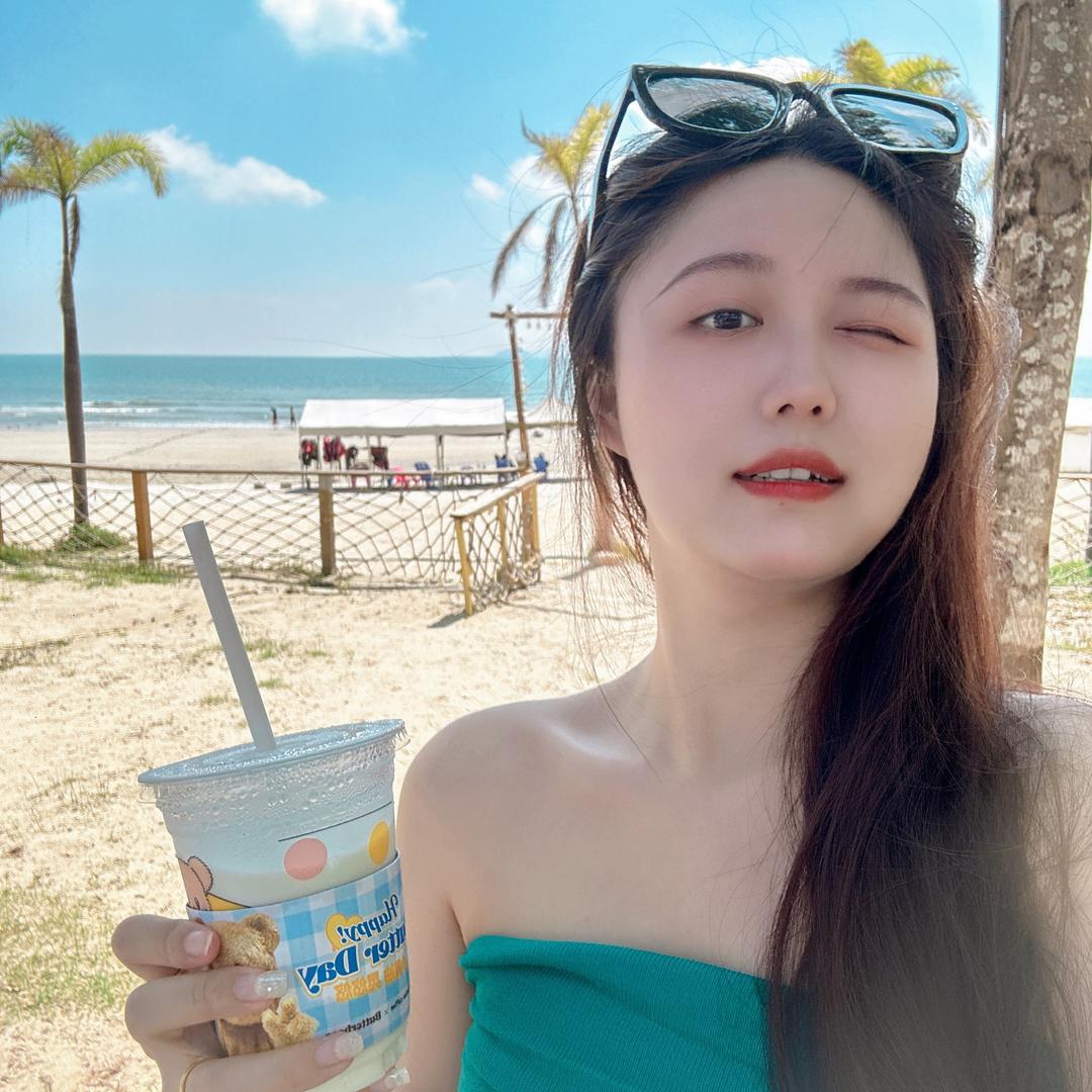 H黄小姐