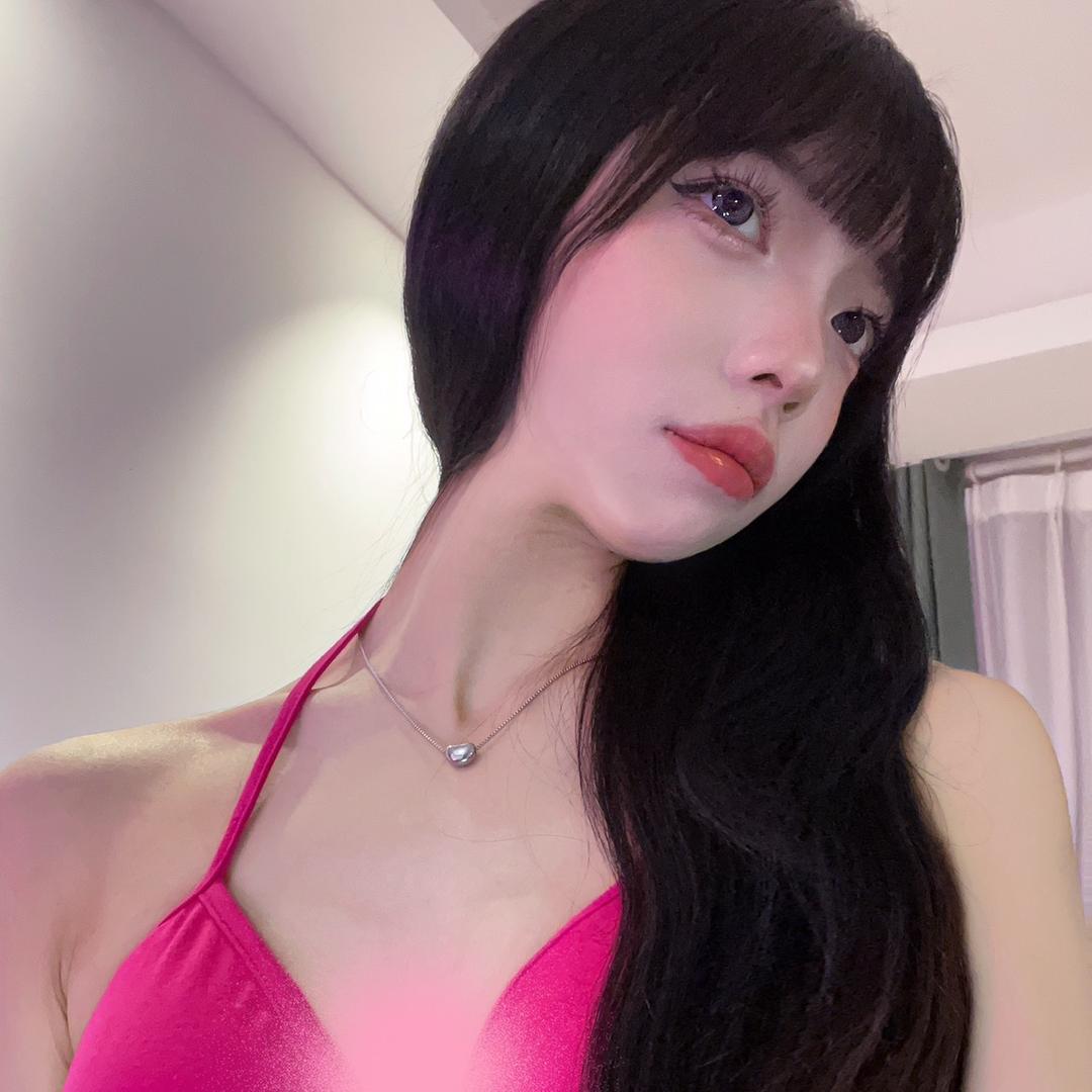 🥀.小露睡醒了