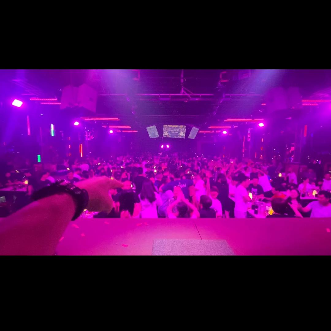 dj小强车载精品店