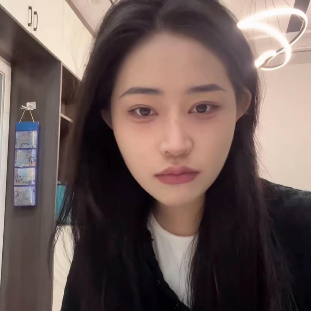 爱吃的七七