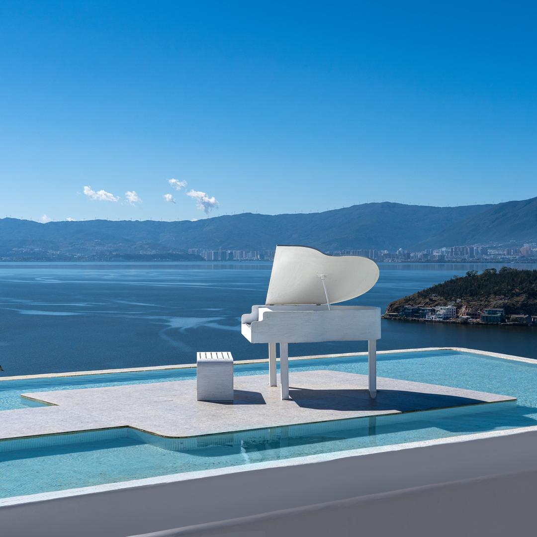 大理圣托里尼沽月阅云海景酒店