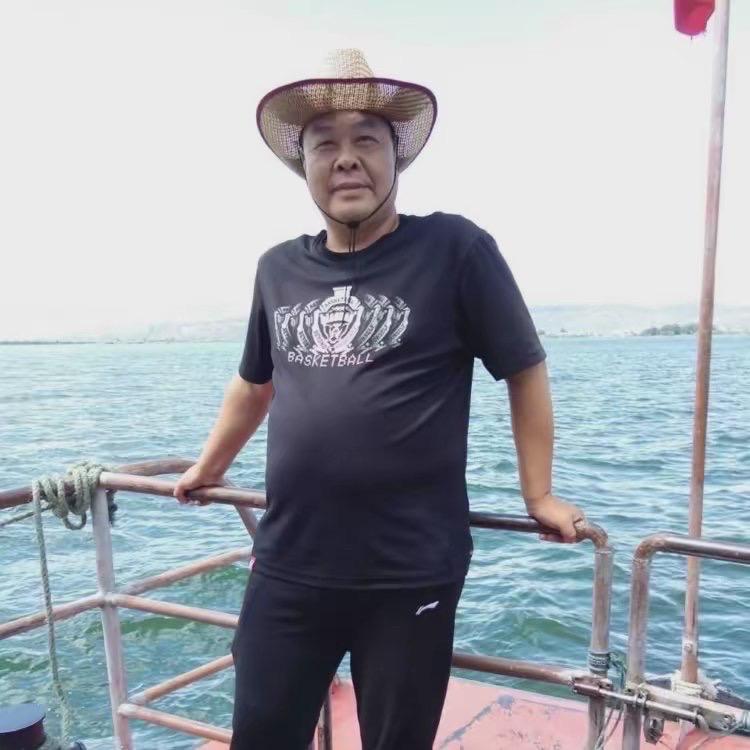 老刘不爱钓大鱼