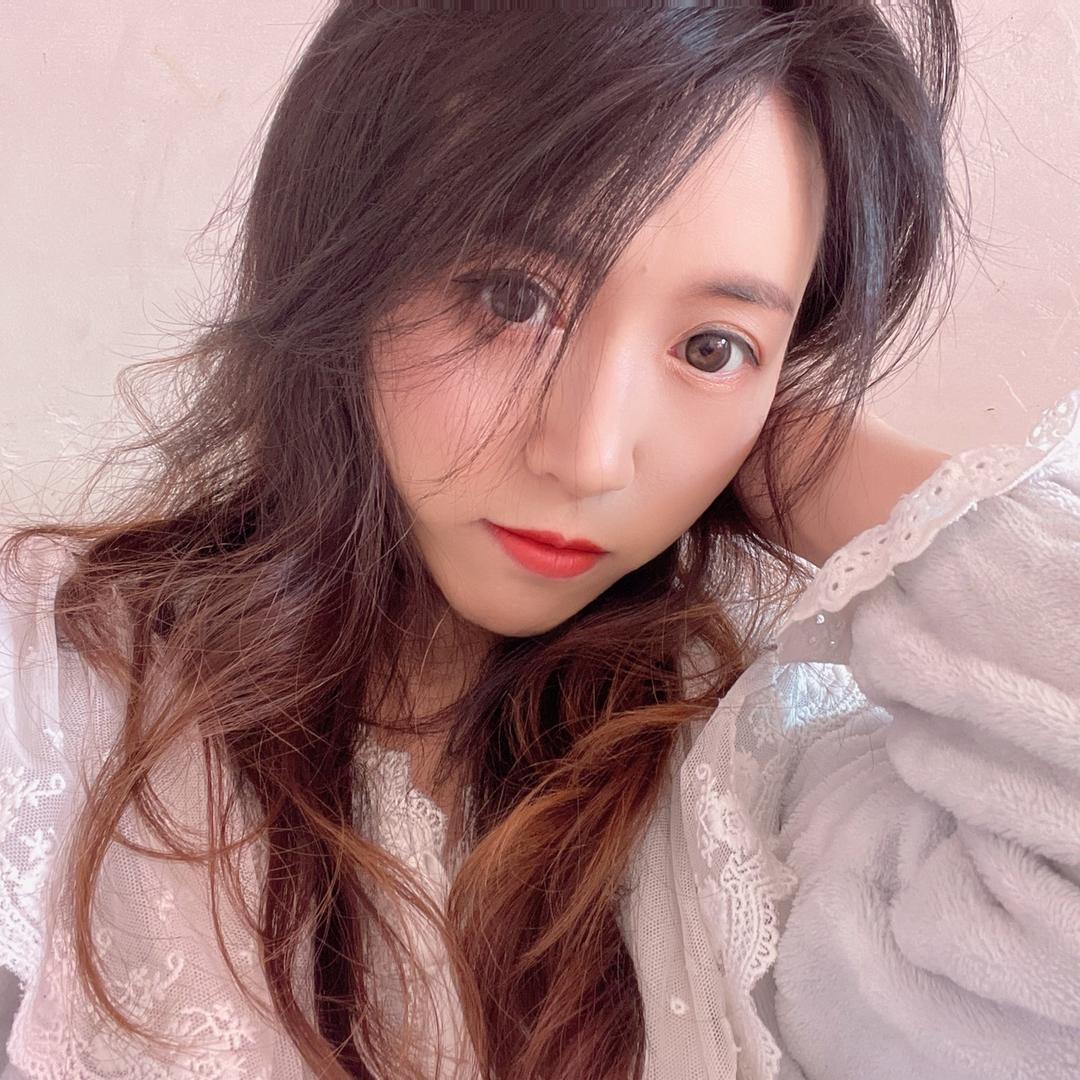 小依吖