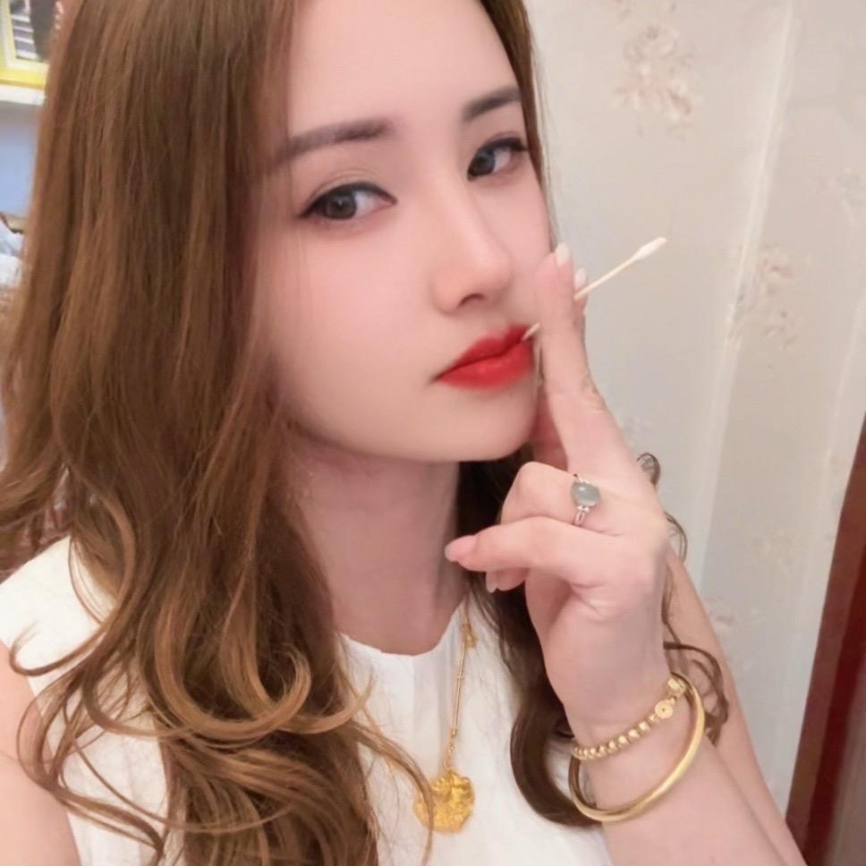 🌬️做一个不合群的中年少女🌬️