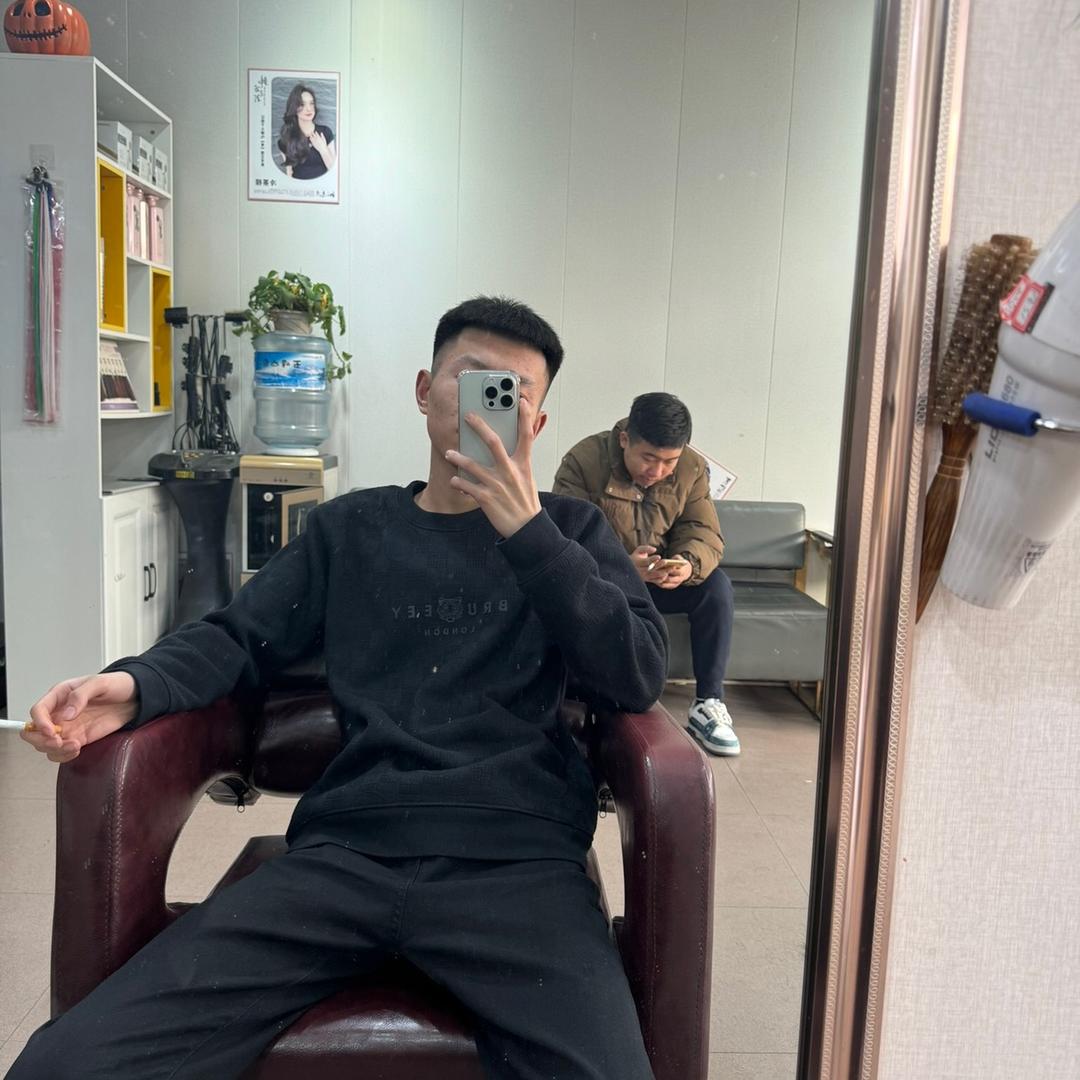 €.老男孩
