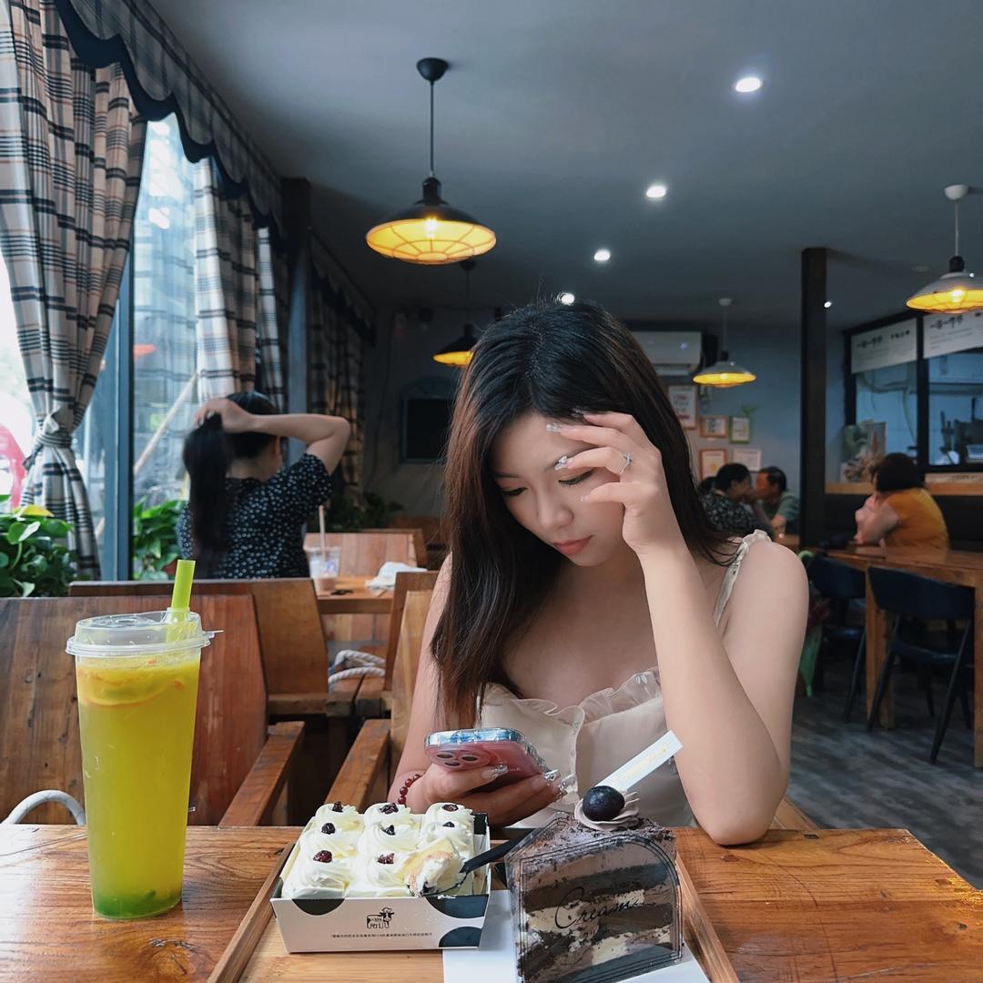 可可羊绒大衣
