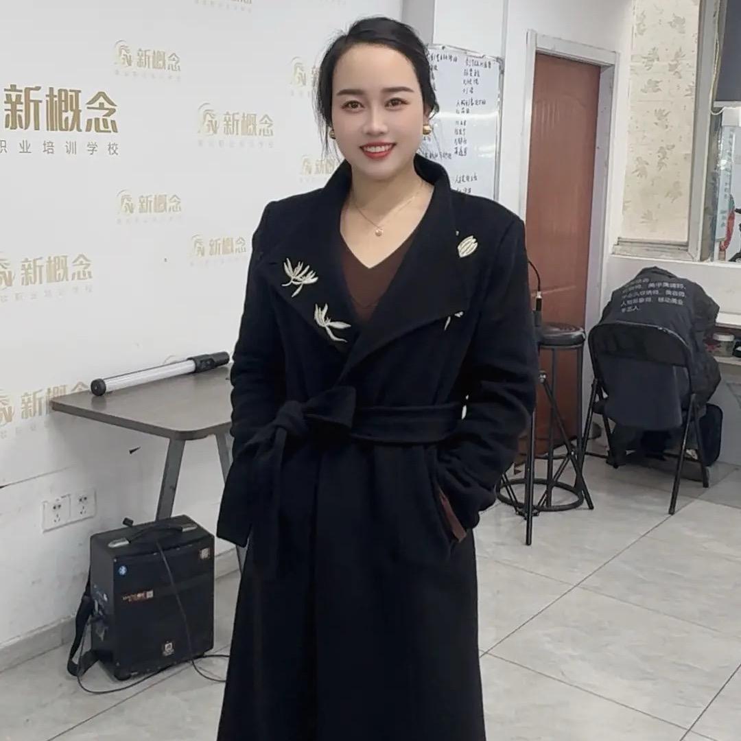 赵集艾美发艺  化妆师锋妹