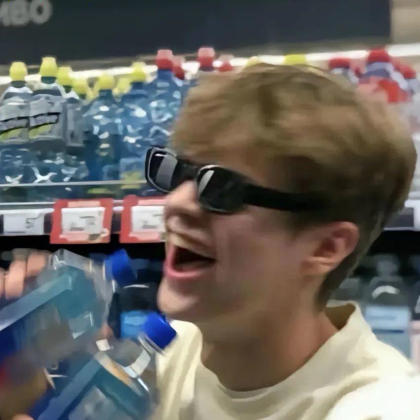 一杯冰美式☕️