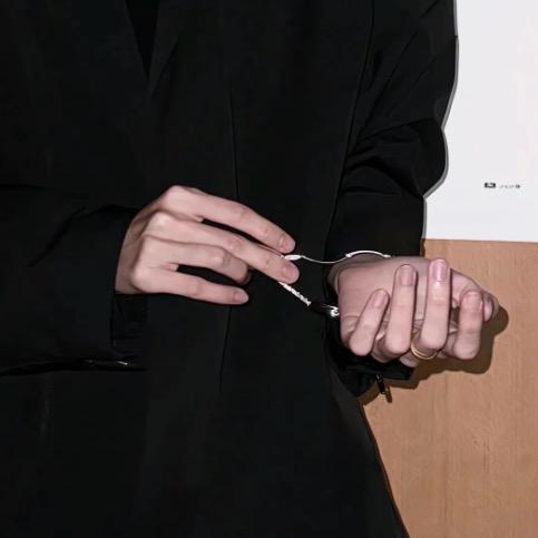 小yI
