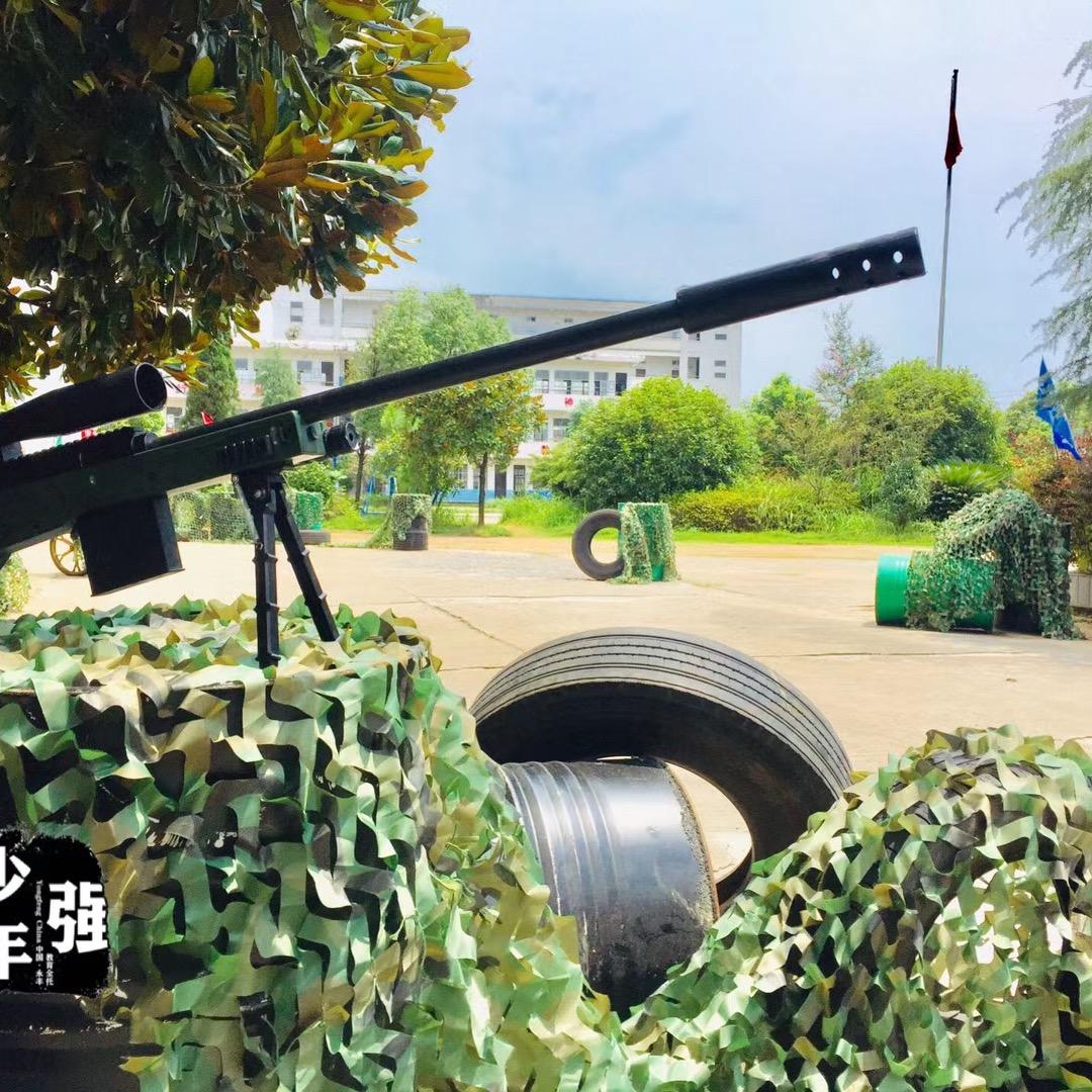 曾校长和聂校长一起陪孩子成长