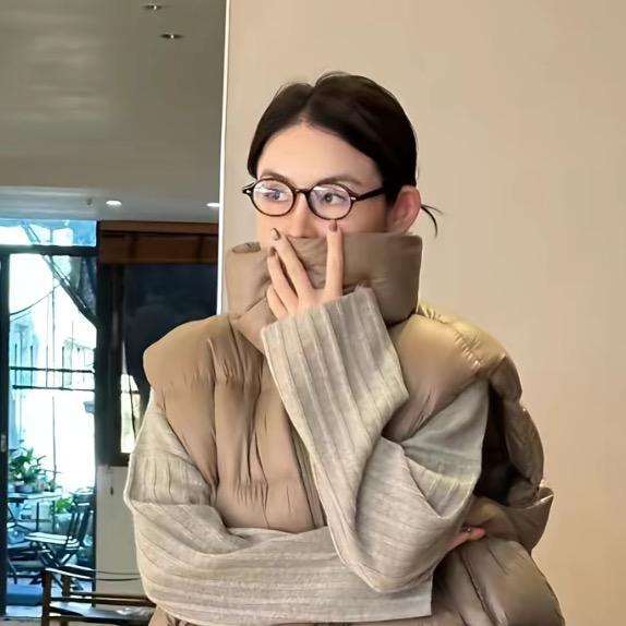 侯點點直播返场小助理