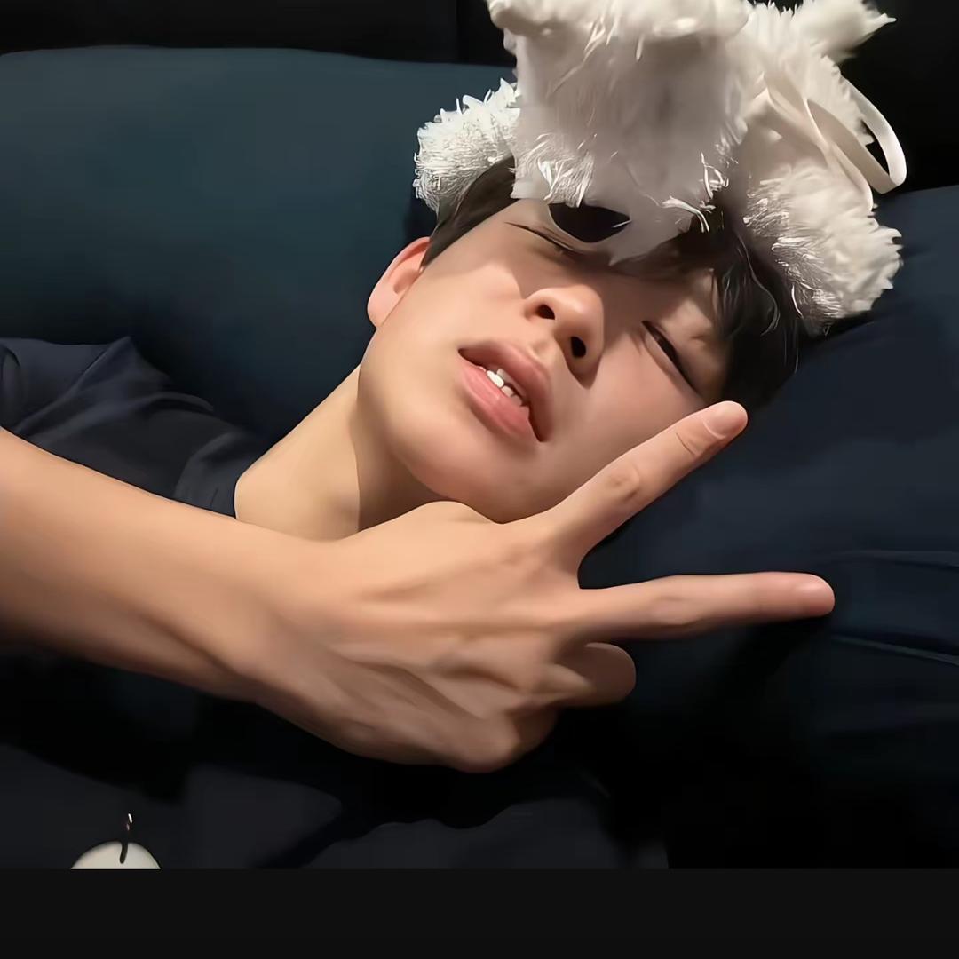 Yy.