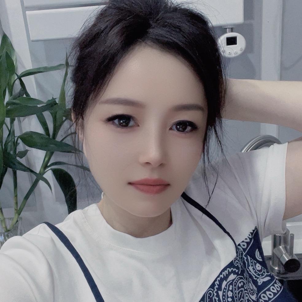 谭可儿。