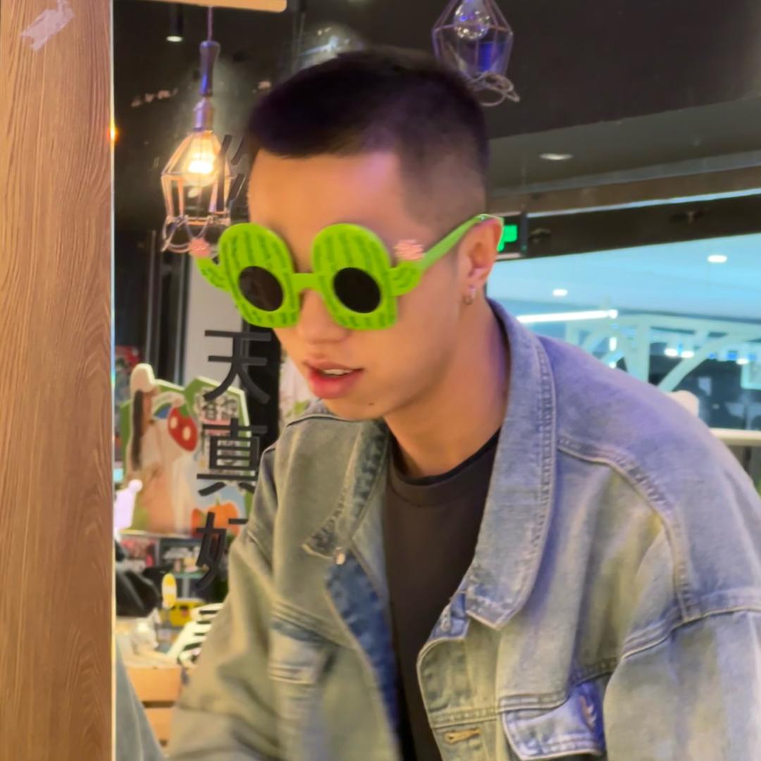 典哥