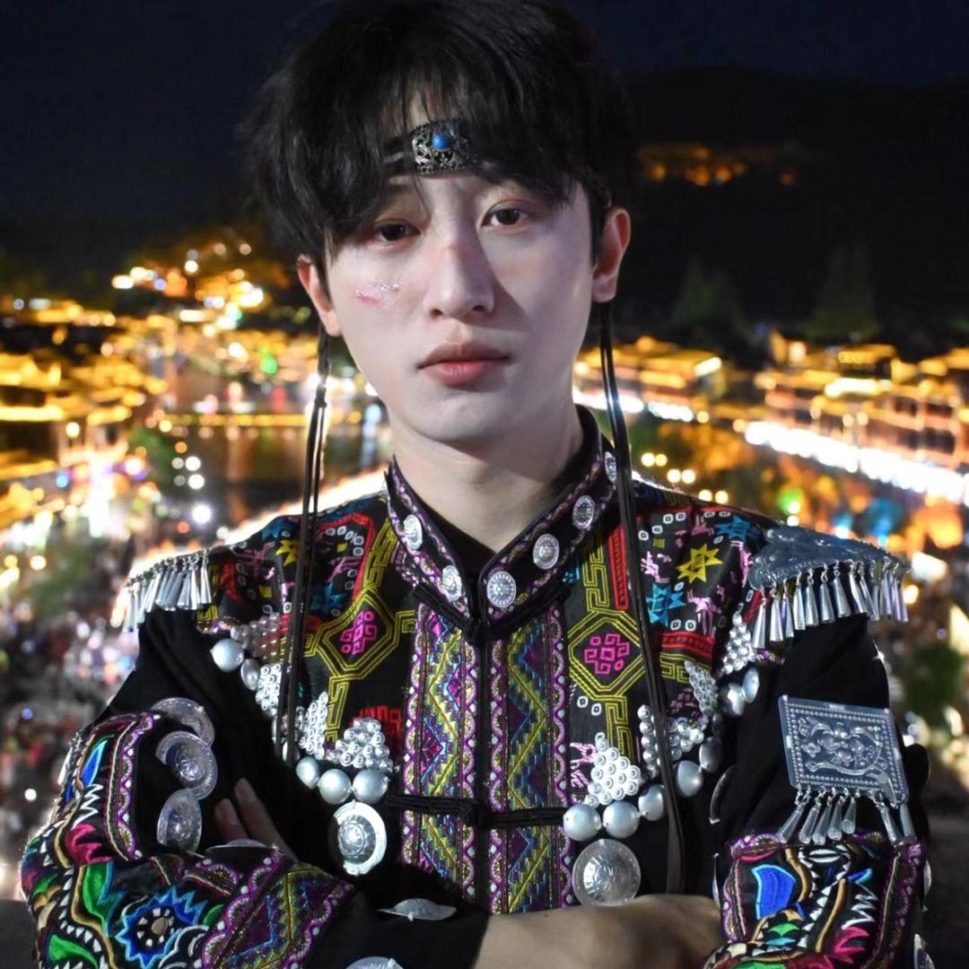 杰…..