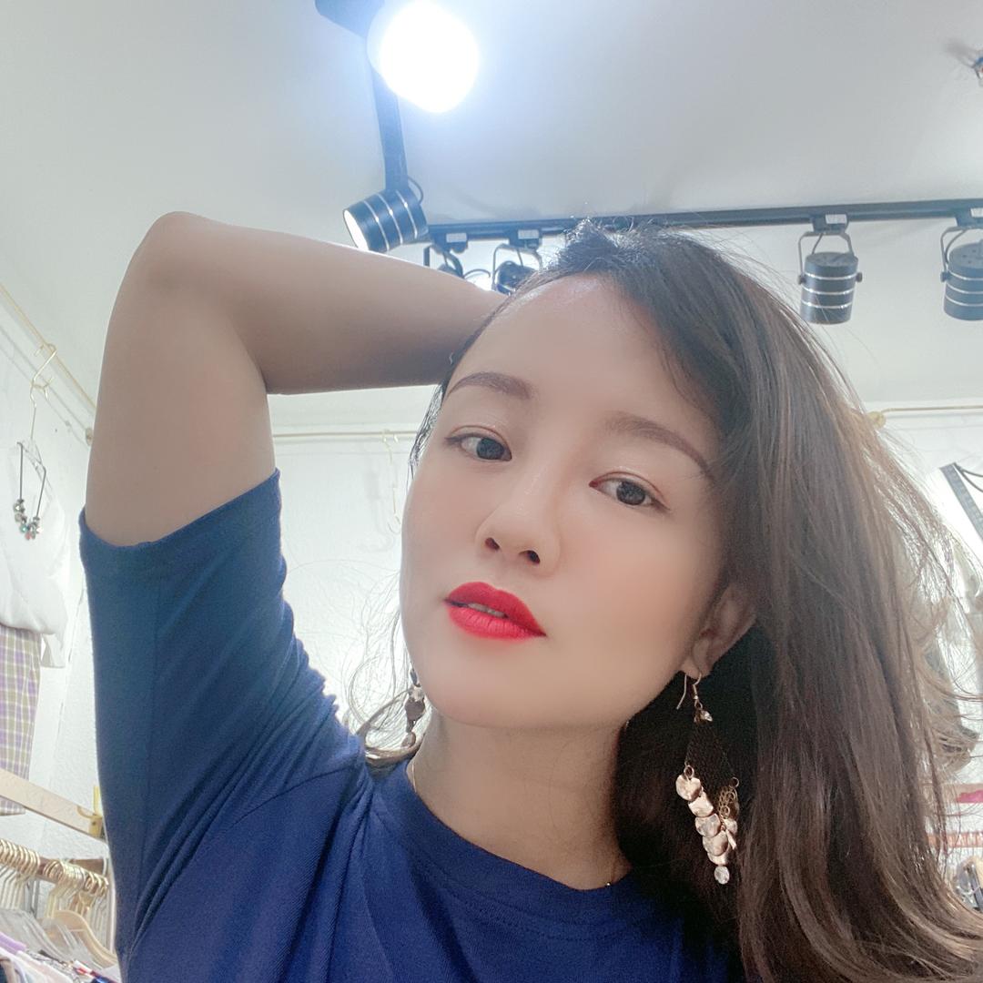 衣然美女装批发